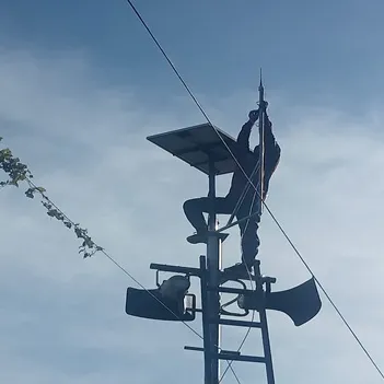 pemansangan penangkal petir menara